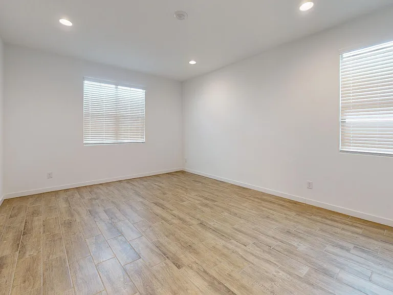 9332 W Encinas Ln — Photo 39