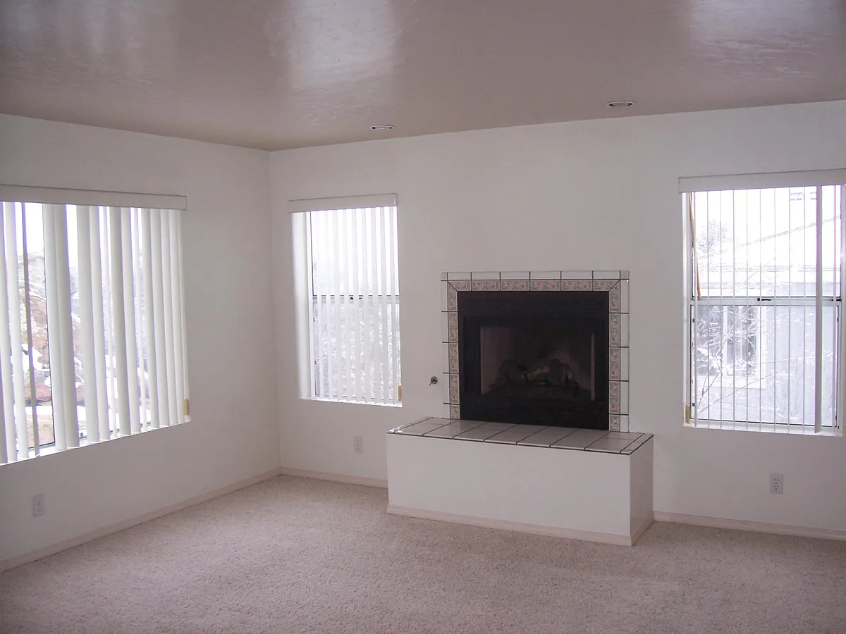 Building Photo - 602 Bagby Dr #D