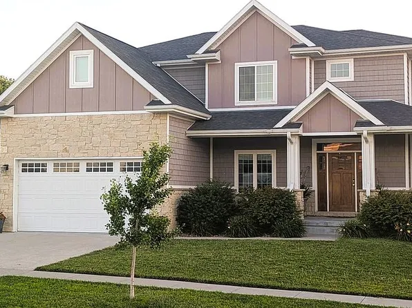 9751 Friedman St, Lincoln, NE 68516