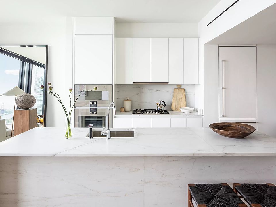 1st image of 695 1st Ave #34B