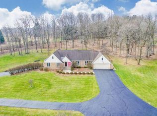 1233 Carriage Rd, Powell, OH 43065