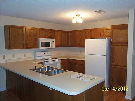 3rd image of 8288 Covewood Ln #0