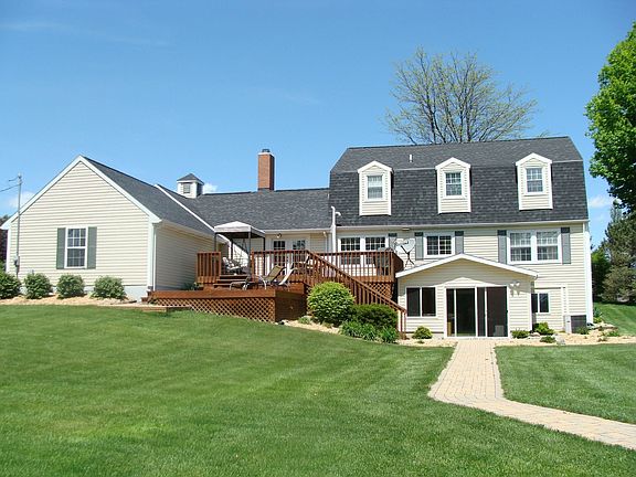 2nd image of 14 Apple Blossom Ln