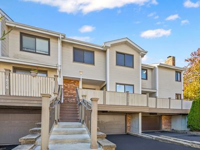 1024 Sussex Dr, Northbrook, IL, 60062