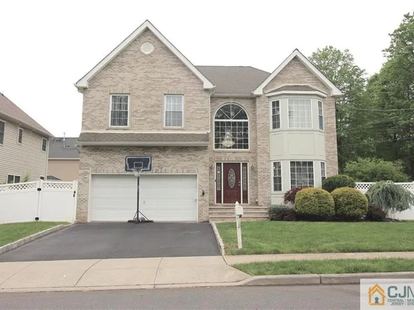 21 N Grant Ave, Colonia, NJ 07067