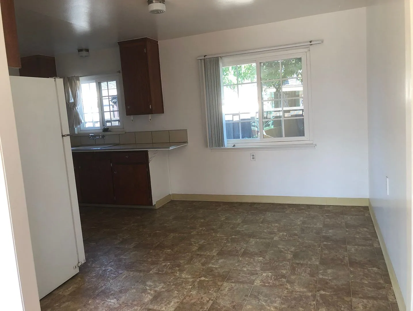 2366-2368 Patricia Dr — Photo 4