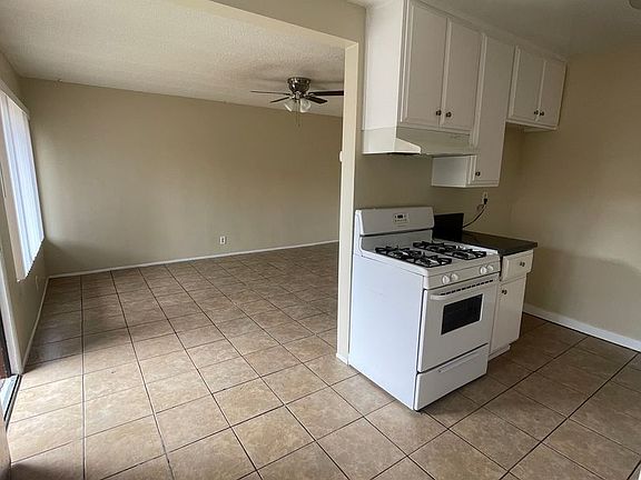 4th image of 836 Gardenia Ave APT 6