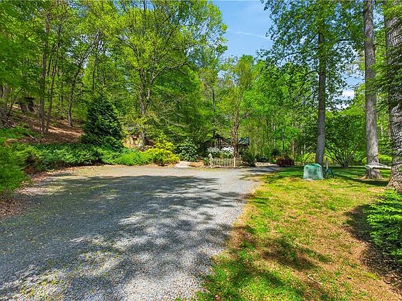 4th image of 1719 Naomi Rd