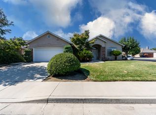 2212 Howard St, Kingsburg, CA 93631