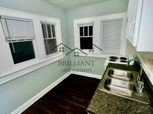 6048 E Washington St #B, Indianapolis, IN 46219