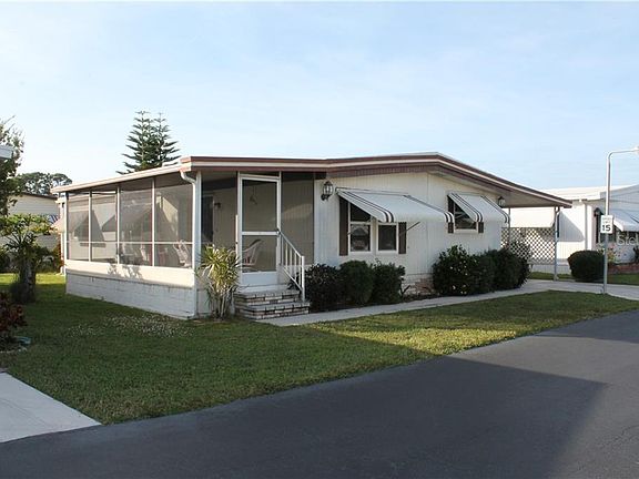 2nd image of 223 Palm Air Dr