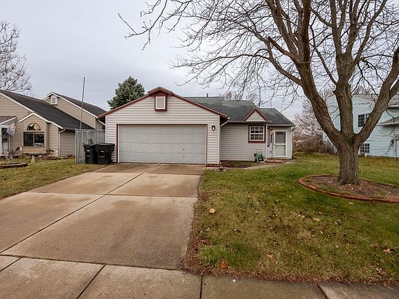 2nd image of 3408 Sussex Ln