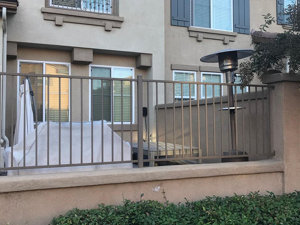 1st image of 10447 Whitcomb Way