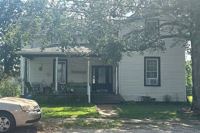 2nd image of 1113 Cedar St