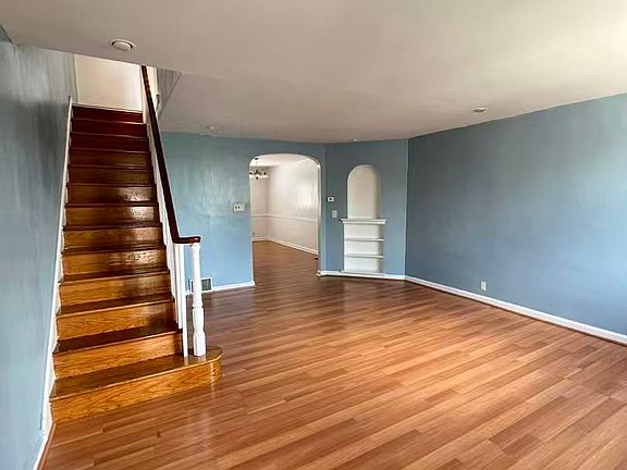 3rd image of 1931 Princeton Ave
