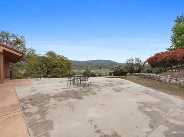 23240 Lakeview Dr, Tehachapi, CA 93561