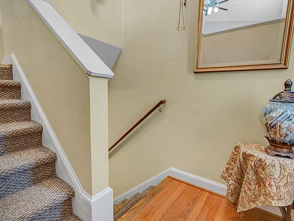3rd image of 1919 High Crest Ct