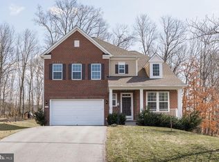 162 Country Club Dr, Cross Junction, VA 22625