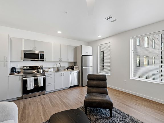 3rd image of 505 N High Ave #D6bae7ce7