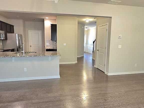 3rd image of 631 Justins Place Ln