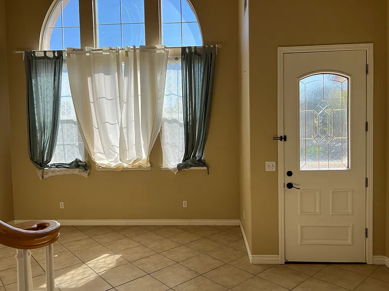 2441 Jessica Cir — Photo 3