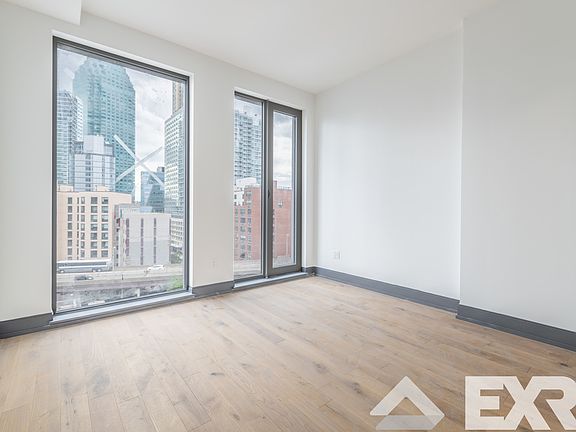 5th image of 42-22 27th St #7111E