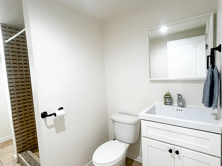 4817 S Gramercy Pl #4 — Photo 17