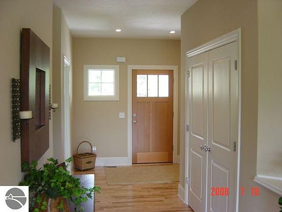 2nd image of 10739 Shrewbury Rd