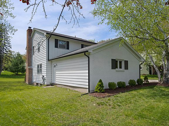 3rd image of 715 Marbury Dr SE