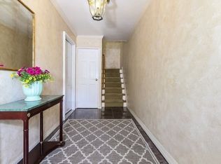3218 35th Ave #2, Astoria, NY 11106