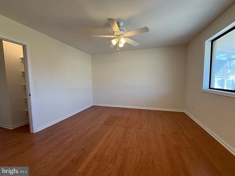 2754 Hollywood Rd #304 — Photo 7