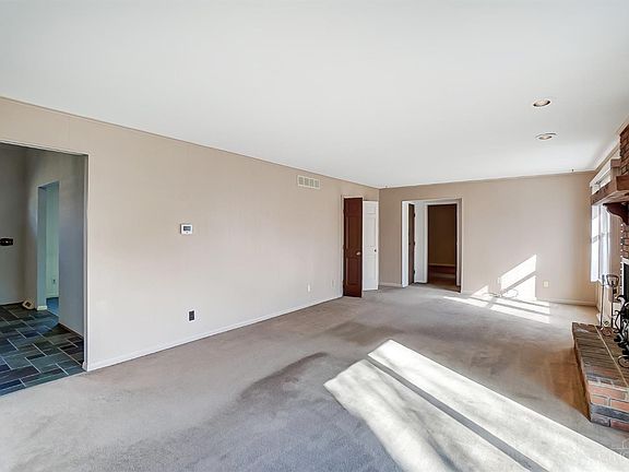5th image of 5423 Palisades Dr