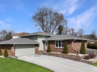 2938 E Shagbark Trl, Crete, IL 60417