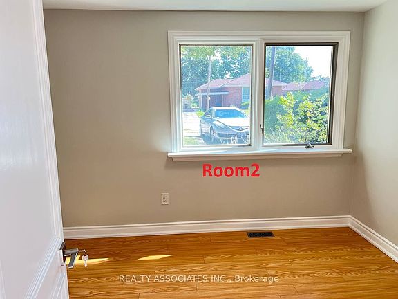 3rd image of 60 Beacham Cres