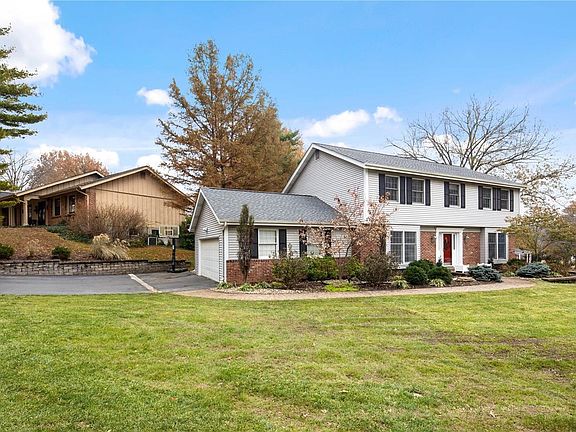3rd image of 548 Kenilworth Ln
