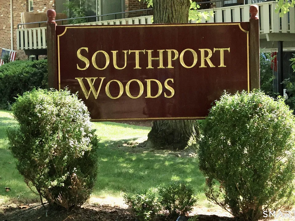 106 Southport Woods Dr #106