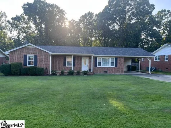 110 Avon Dr, Taylors, SC 29687