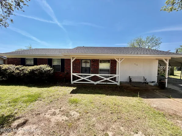 216 Lee Dr, Clarksdale, MS 38614