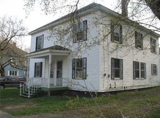 19 Hillside St, Baileyville, ME 04694