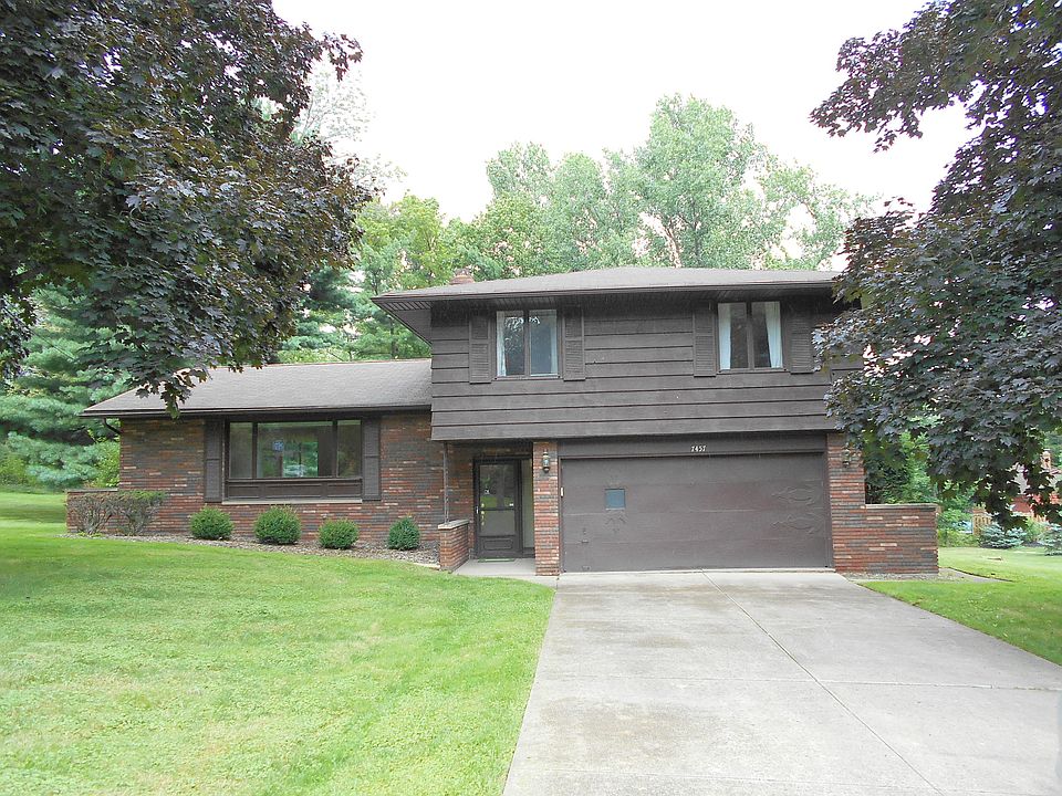 1st image of 7457 Longano Dr
