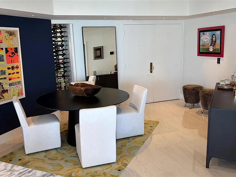 6301 Collins Ave #1207 — Photo 8