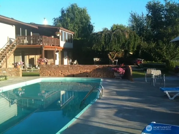 10 Westlake Road, Oroville, WA 98844