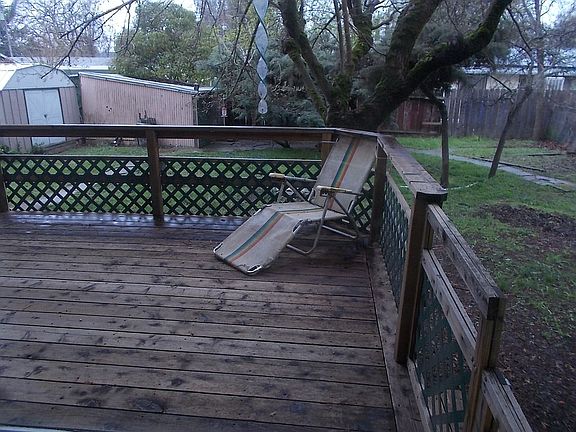 3rd image of 3687 Cypress St