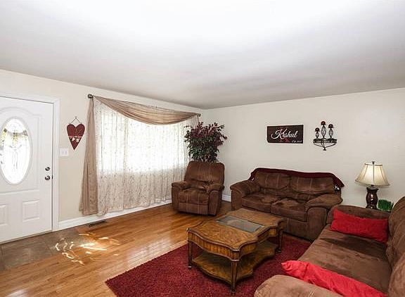 4th image of 11806 Jonesdale Ct