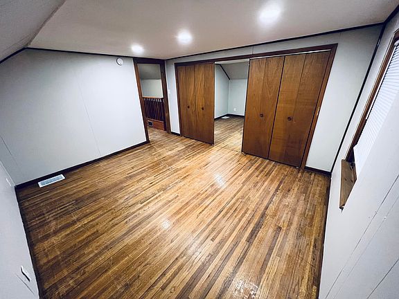 2nd image of 410 Wisconsin St