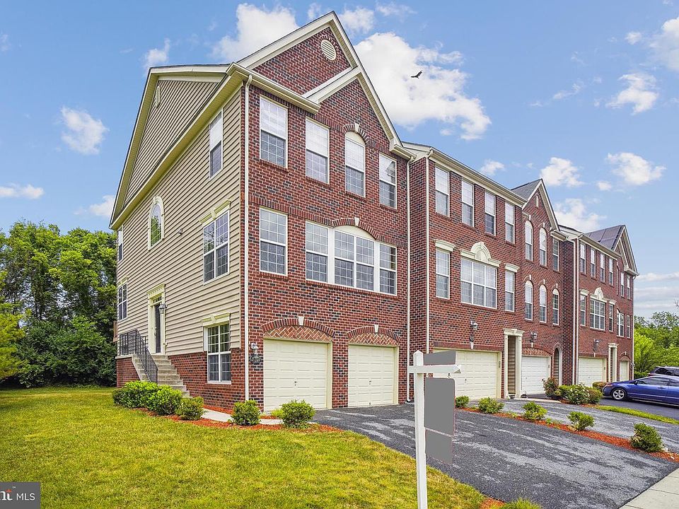 1st image of 5044 Wesley Sq