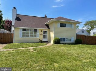 27 Merry Rd, Newark, DE 19713