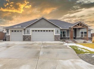 84506 E Wallowa Rd, Kennewick, WA 99338
