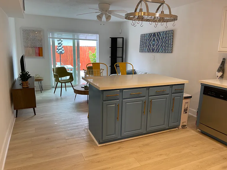 1560 NE 145th St #3 — Photo 9