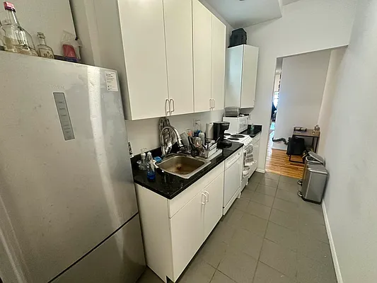 Rented by J PRESTON AND ASSOCIATES INC | media 4